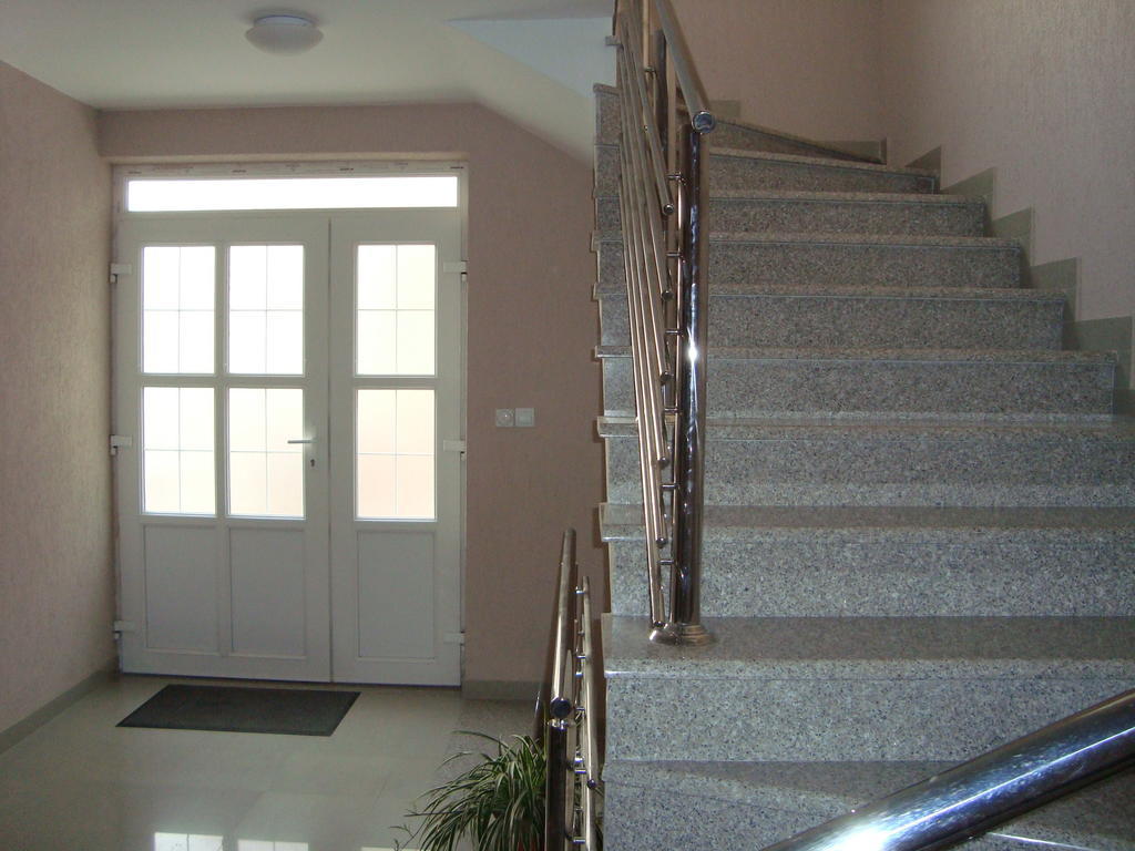 Apartments Milano แฮร์เซ็ก-โนวี ภายนอก รูปภาพ